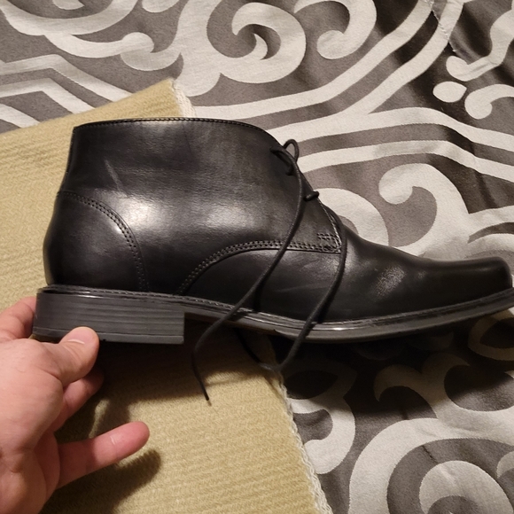 Dress shoes - Picture 4 of 4